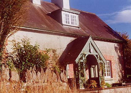 1102.  Estate Cottage, Clonegam